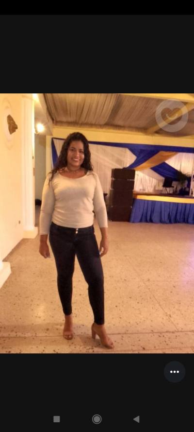 Loly 34 años Guanare  Venezuela