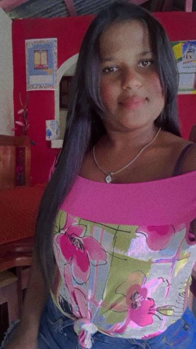 Adabel 28 ans Santo Domingo Oeste République dominicaine
