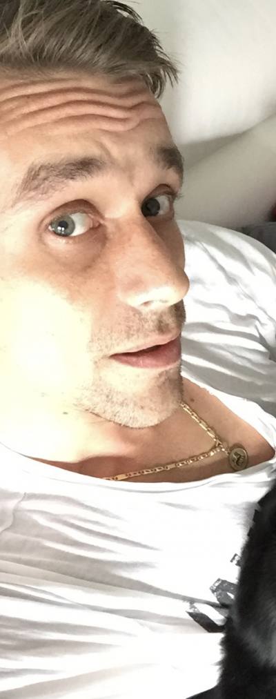 John 43 ans Nice France