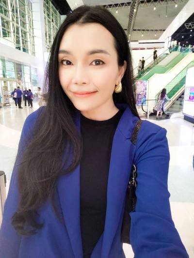 Pinyapat 44 años Bangkok Tailandia