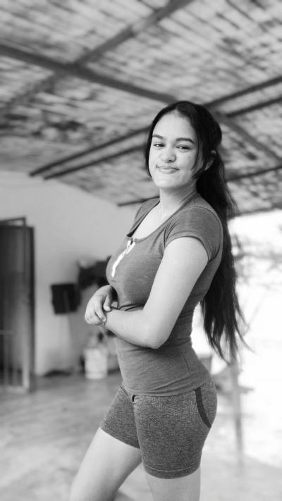 Eliana 20 ans Carora  Venezuela