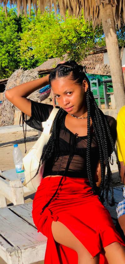 Olivianne 19 Jahre Antsiranana, Diego Suarez  Madagaskar