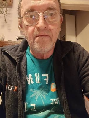 Yves 63 years Courcelles  Belgium