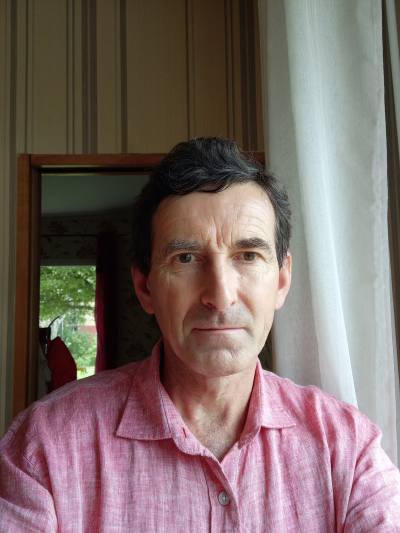Olivier 60 años Lannion  Francia