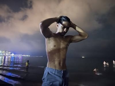 Miidou 22 Jahre  Belgien