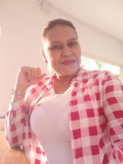 Liria 47 años Medellin Colombie