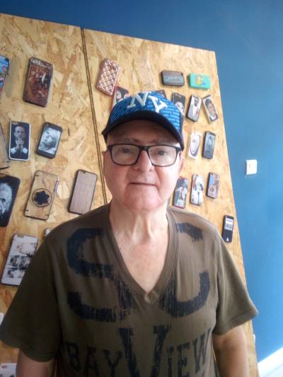 Jean claude 78 ans Marseille  France
