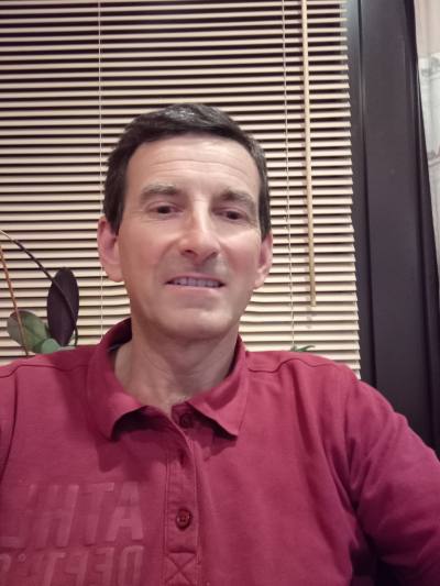 Olivier 60 años Lannion  Francia