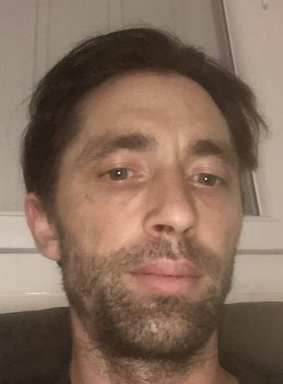 Pierrick 44 años Le Mans Francia