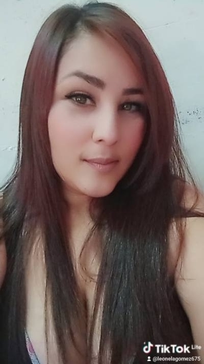 Leonela 34 años Caracas Venezuela
