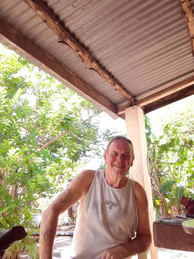 Mick 65 años Einville Au Jard France