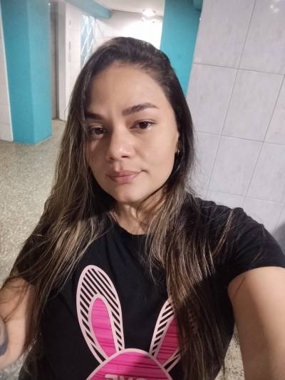 Kendra 36 years Caracas Venezuela
