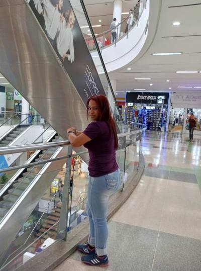 Andrea 35 años Medellín Colombie
