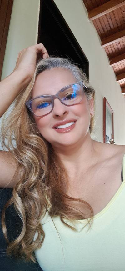 Nora 46 ans Medellin  Colombie