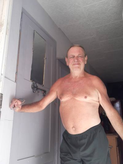 Mick 65 años Einville Au Jard France