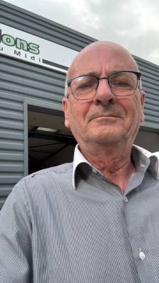 Antonio 63 años Salon De Pce Francia