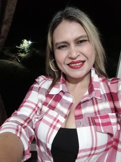 Liria 47 años Medellin Colombie