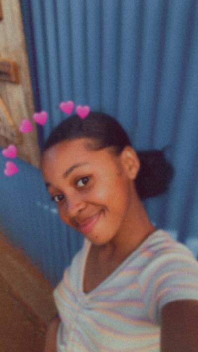 Olivianne 19 Jahre Antsiranana, Diego Suarez  Madagaskar