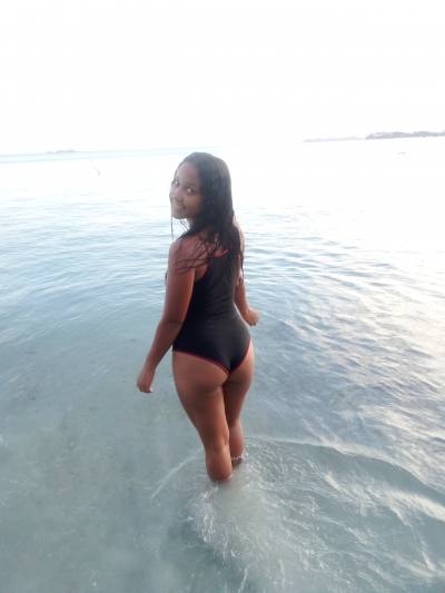 Fabiola 22 años Sucre  Venezuela