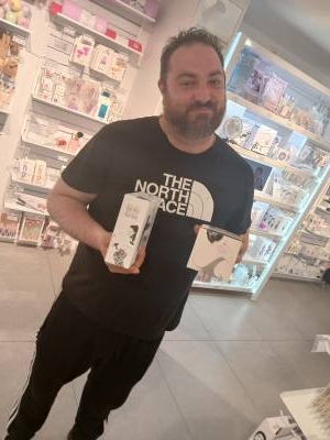 Cedric 39 años Paris Francia