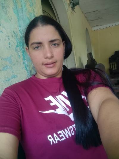 Estefani 27 años Maracay  Venezuela