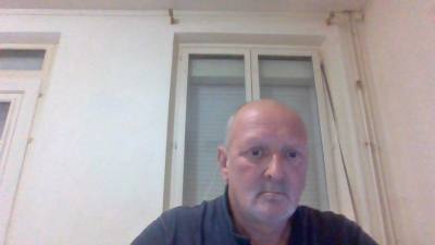 Denis 57 años St Quentin Francia