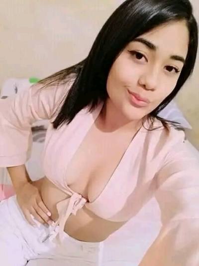 Ingrid 26 años Medellín  Colombie