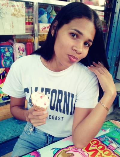 Gisell 27 years Distrito Capital  Venezuela
