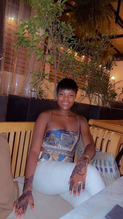 Joséphine 26 ans Yaoundé Cameroun
