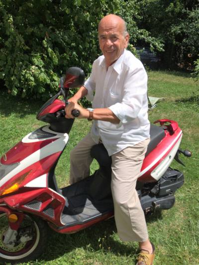 Jacques 78 años Puteaux Francia