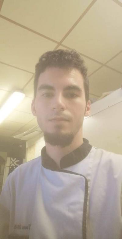 Gregory 29 ans Nîmes France