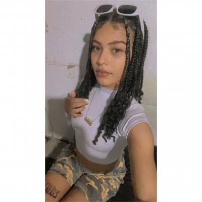 Adriana 23 ans Santiago République dominicaine