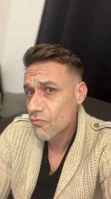 John 43 ans Nice France
