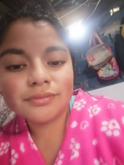 Anáhi 21 ans México  Etats-Unis