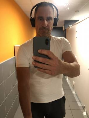 Bruno 46 años Castellane Francia